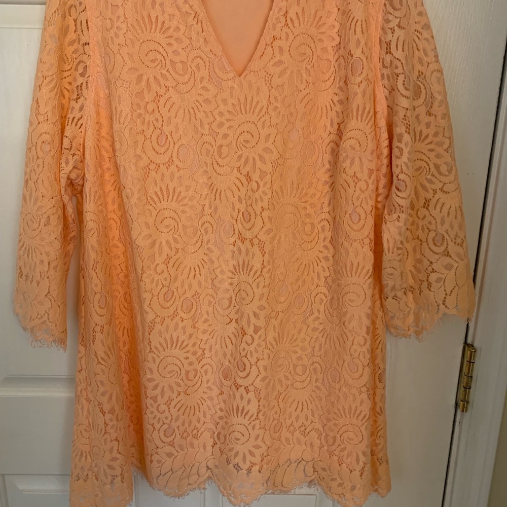 ISAAC MIZRAHI Peachy Lace Top V-Neck 3/4 Length Fringed Unlined Sleeves Size 1X - Picture 5 of 9